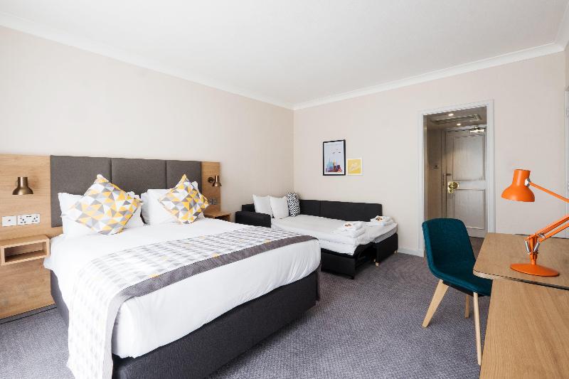 Holiday Inn Farnborough image