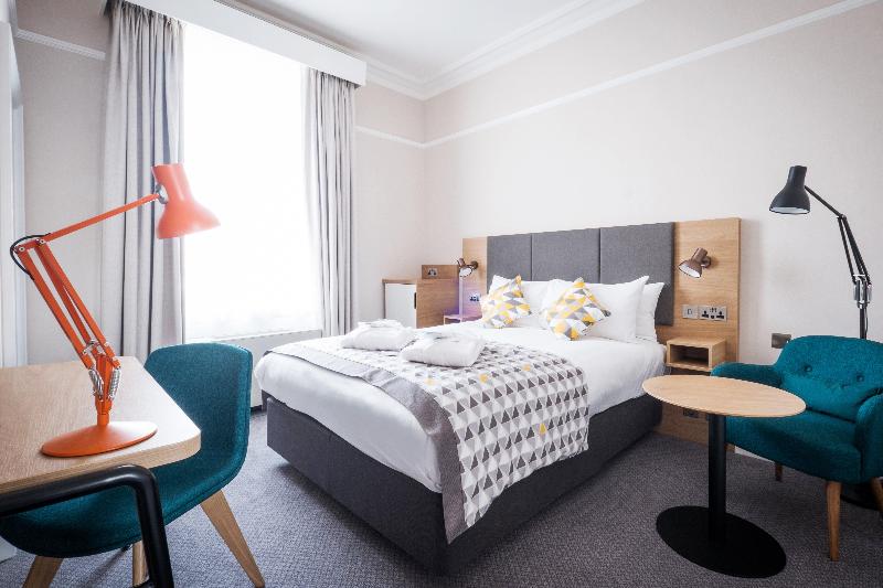 Holiday Inn Farnborough image
