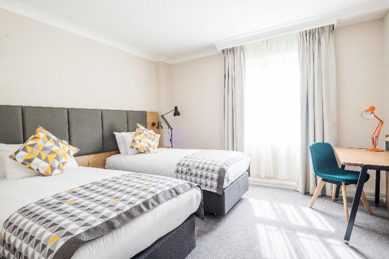 Holiday Inn Farnborough image