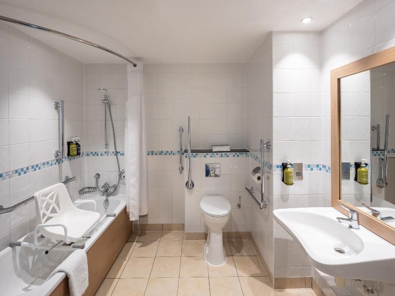 Holiday Inn Farnborough image