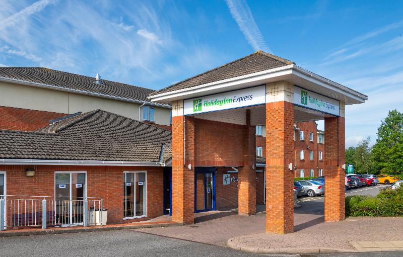 Holiday Inn Express Gloucester South