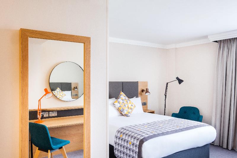 Holiday Inn High Wycombe M40-J4 image