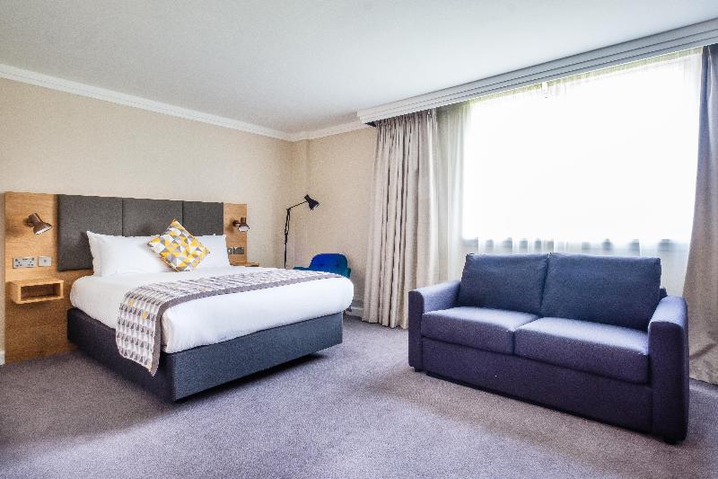 Holiday Inn High Wycombe M40-J4 image