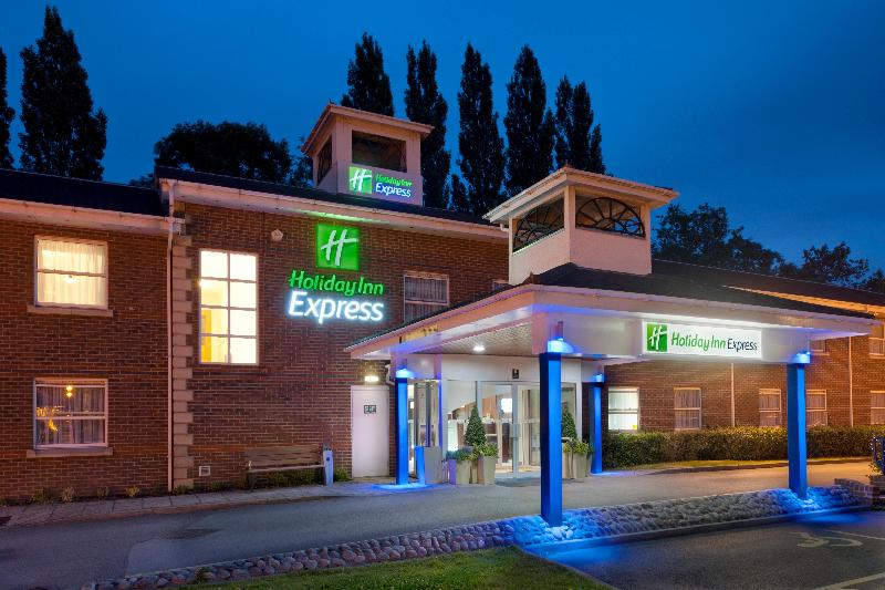 Holiday Inn Express Leeds East