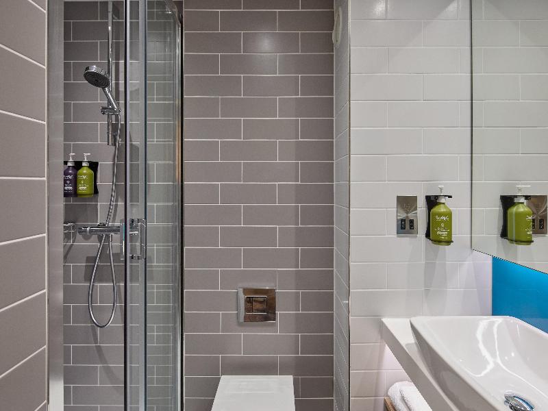 Holiday Inn Express London Limehouse image