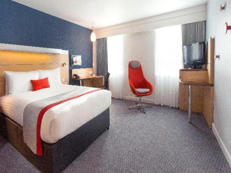 Holiday Inn Express London Limehouse image