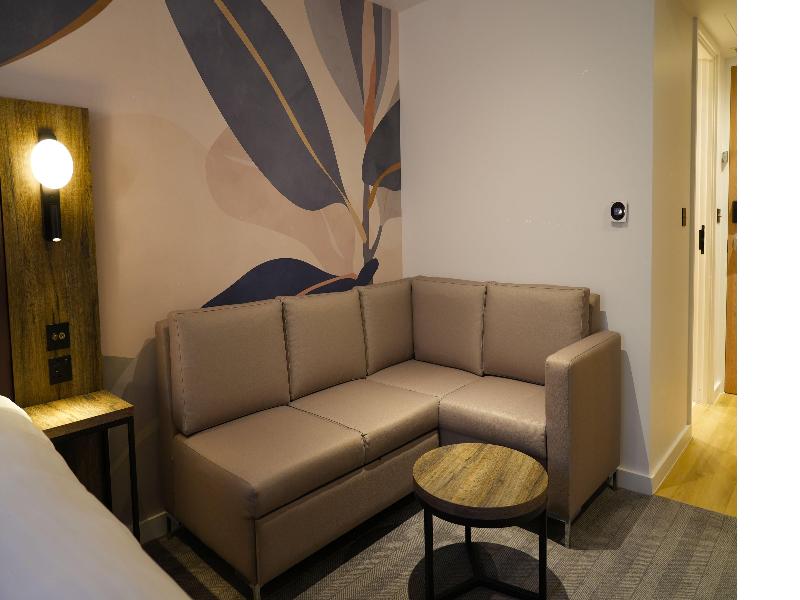 Holiday Inn London Camden Lock image