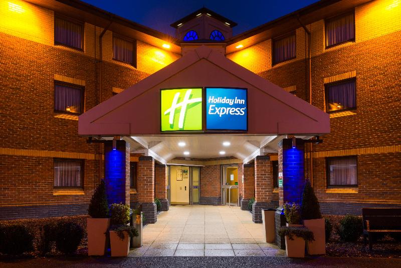 Holiday Inn Express Taunton East