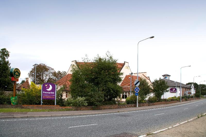 Premier Inn Basildon - Rayleigh image