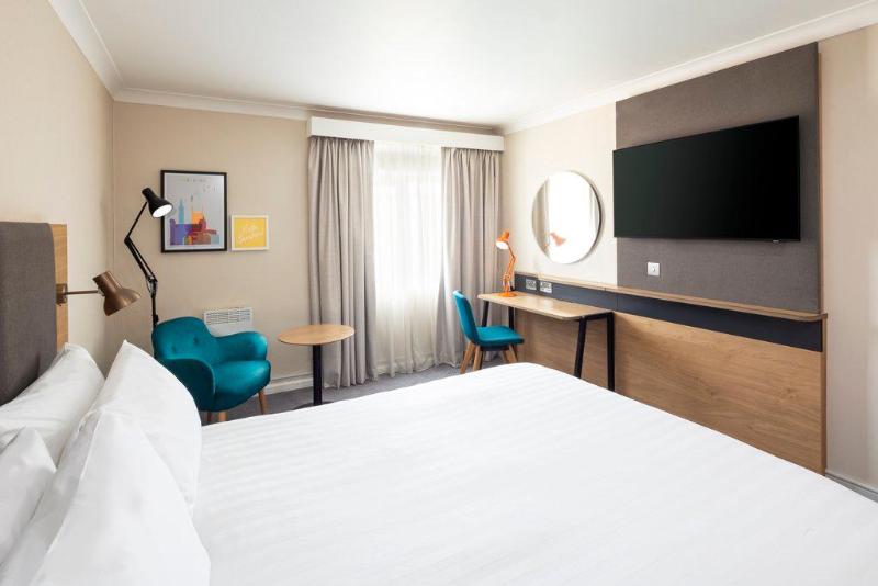 Holiday Inn Reading South image