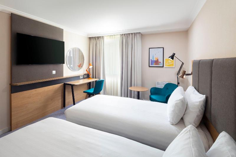 Holiday Inn Reading South image