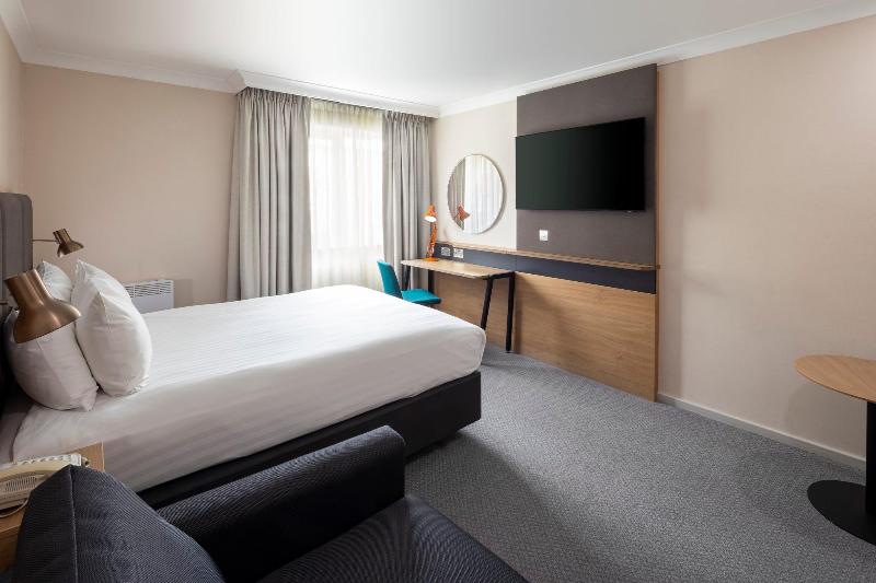 Holiday Inn Reading South image