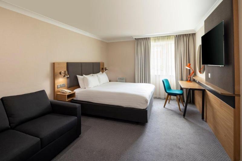 Holiday Inn Reading South image