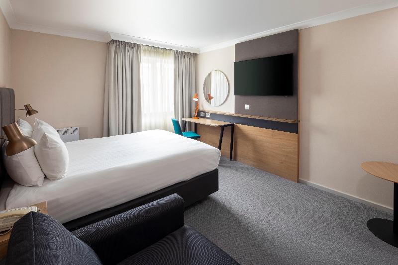 Holiday Inn Reading South image