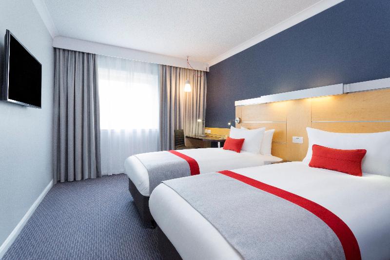 Holiday Inn Express Southampton M27 Jct 7 image