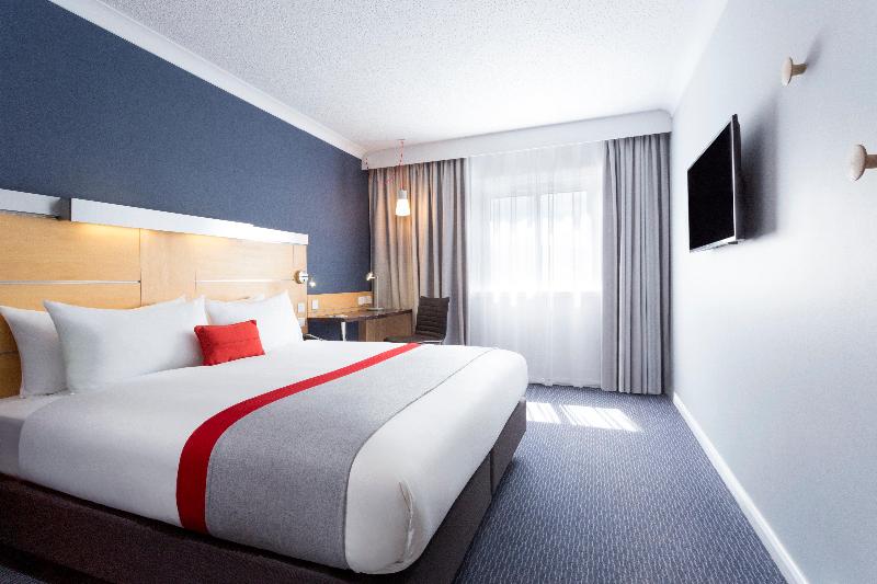 Holiday Inn Express Southampton M27 Jct 7 image
