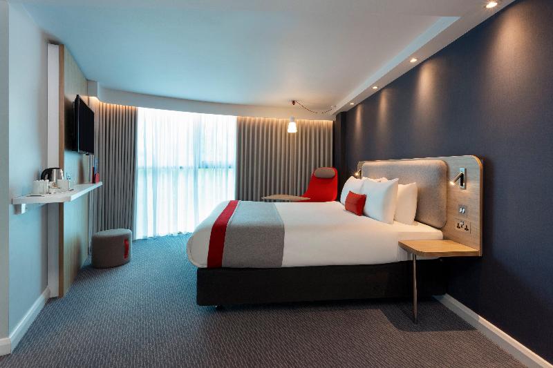 Holiday Inn Express Southampton M27 Jct 7 image