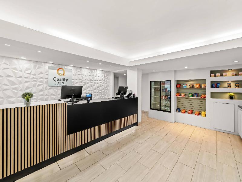 Quality Inn Orlando Near International Drive image