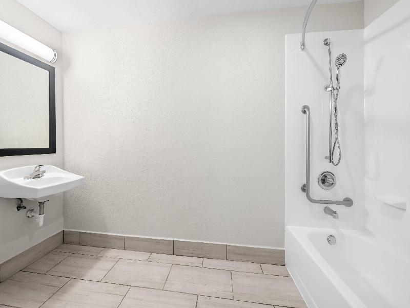 Quality Inn Orlando Near International Drive image