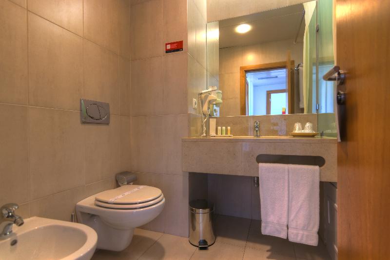 Lam Hotel Estarreja image