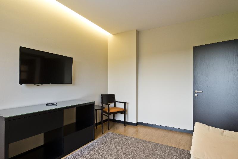 Lam Hotel Estarreja image