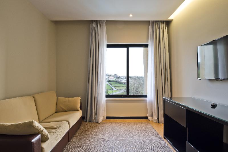 Lam Hotel Estarreja image