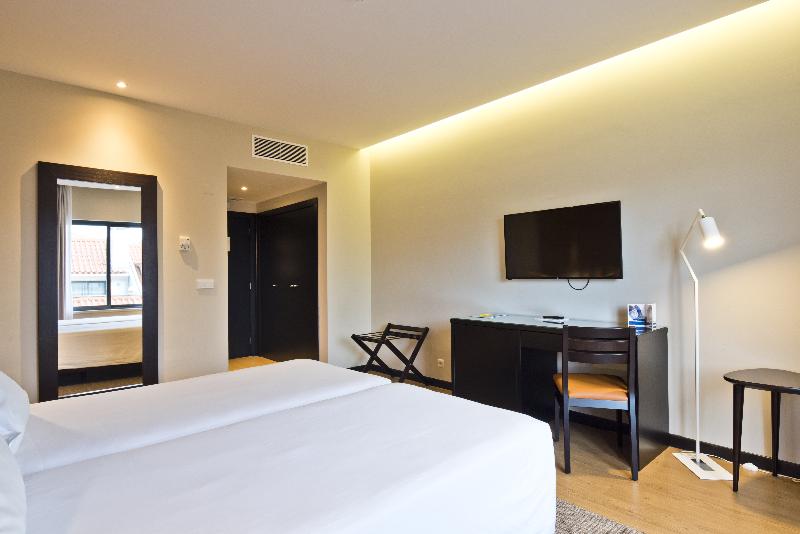 Lam Hotel Estarreja image