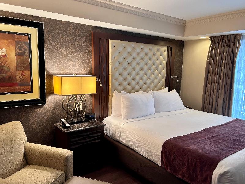 Eden Resort & Suites, Bw Premier Collection image