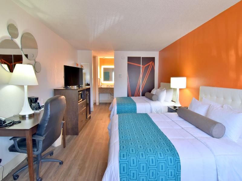 Howard Johnson by Wyndham Ocala FL image