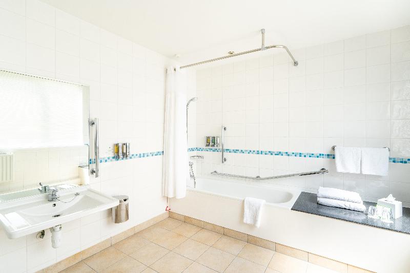 Holiday Inn Gloucester-Cheltenham image