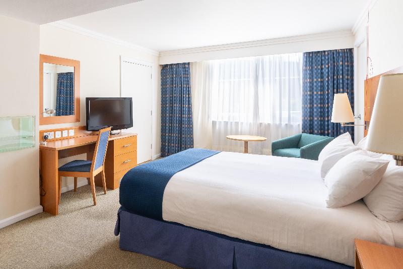 Holiday Inn Gloucester-Cheltenham image