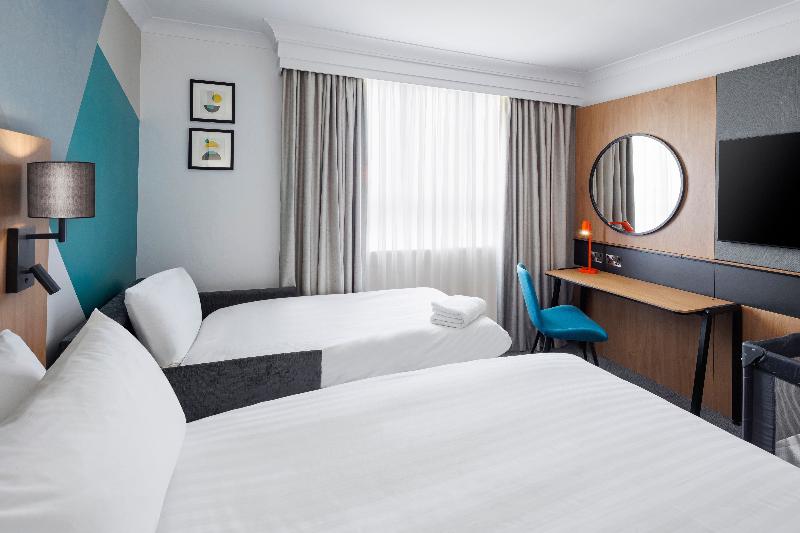 Holiday Inn Gloucester-Cheltenham image