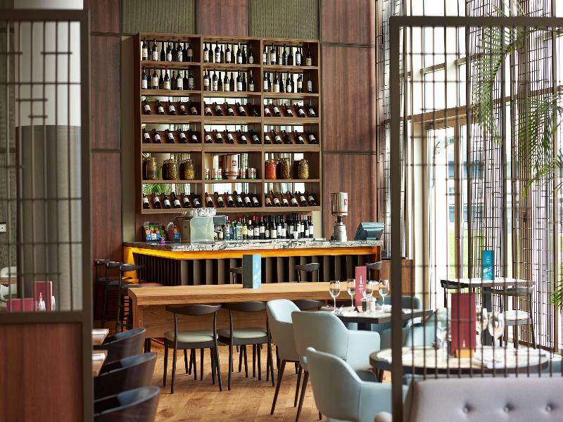 DoubleTree By Hilton London Excel image