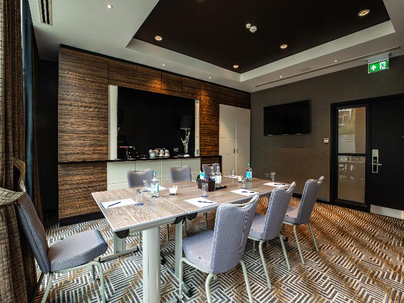 Doubletree by Hilton Woking image