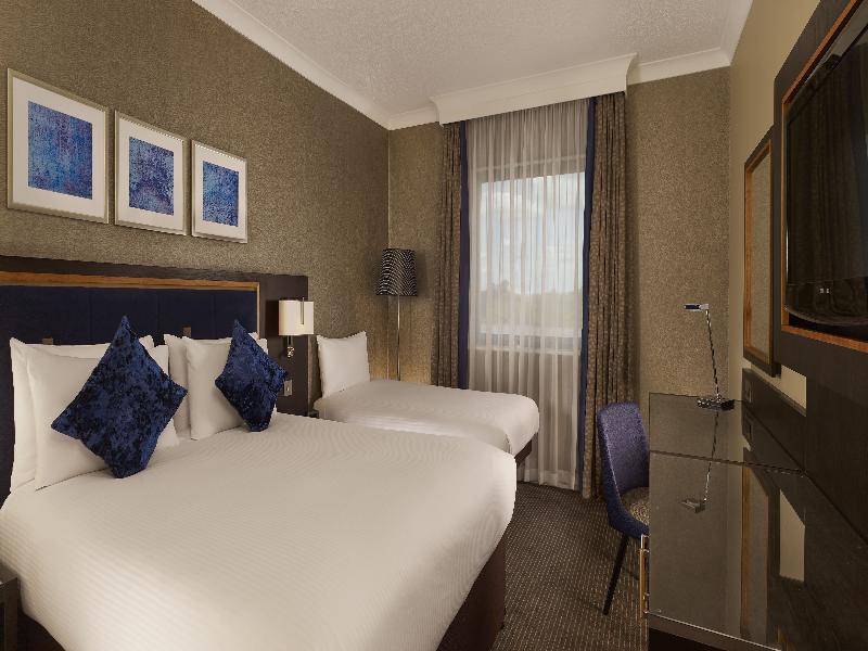 Doubletree by Hilton Woking image