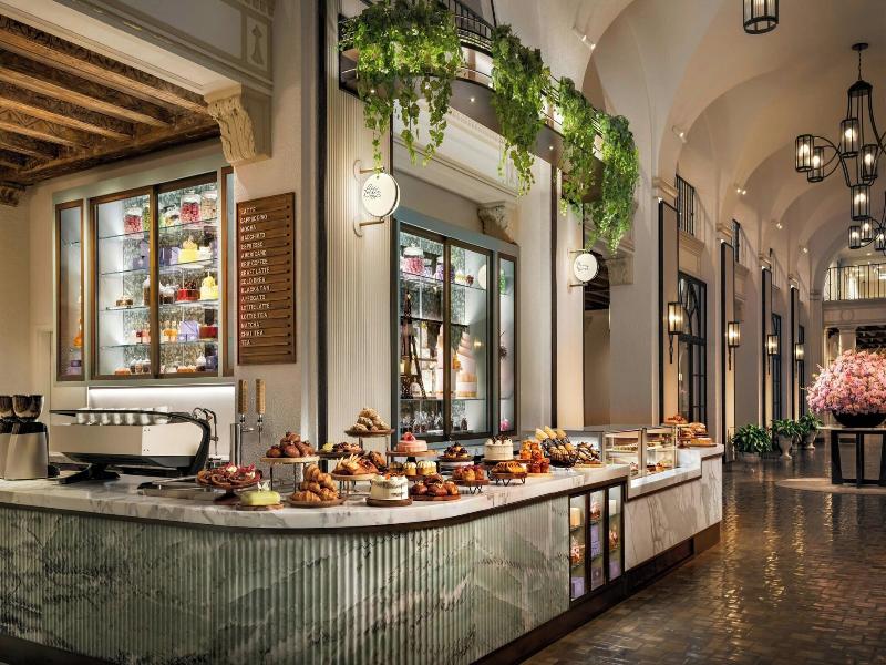 The Vinoy Renaissance St. Petersburg Resort & Gulf image