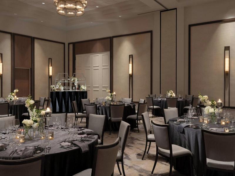 The Vinoy Renaissance St. Petersburg Resort & Gulf image