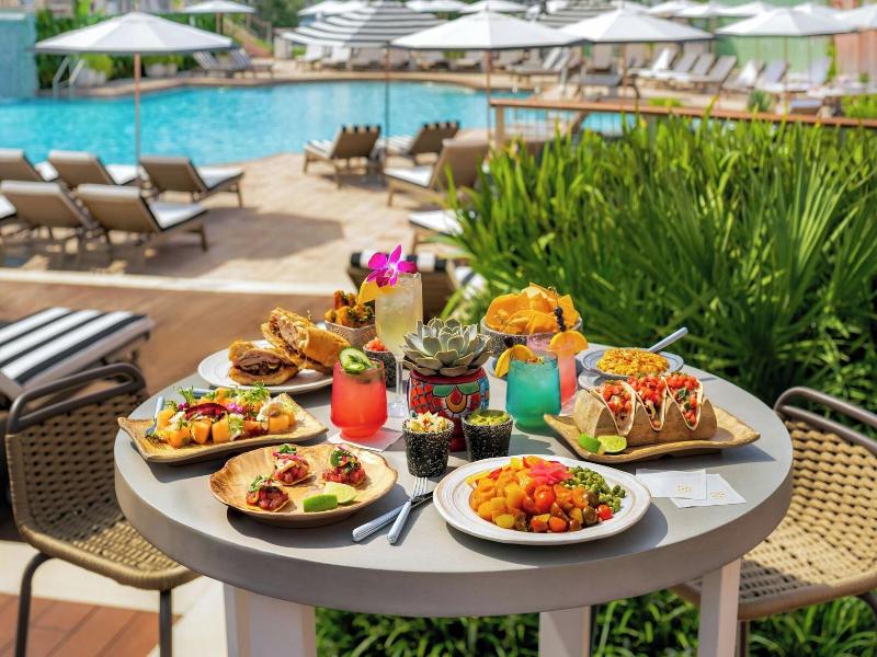 The Vinoy Renaissance St. Petersburg Resort & Gulf image