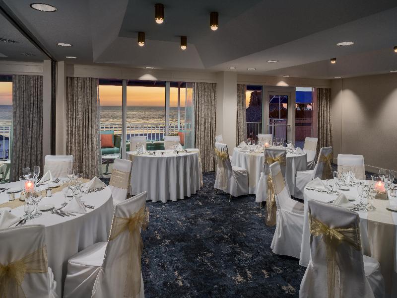 DoubleTree Beach Resort Tampa Bay-North Redington image