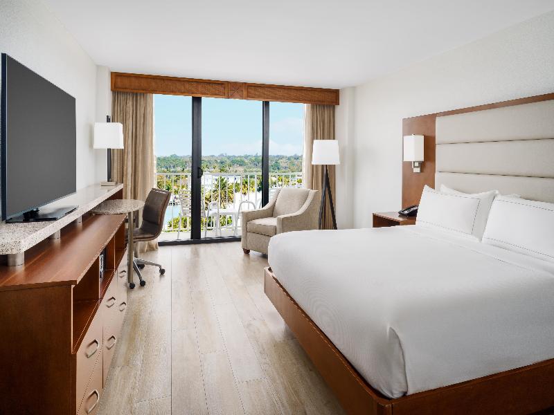 DoubleTree Beach Resort Tampa Bay-North Redington image