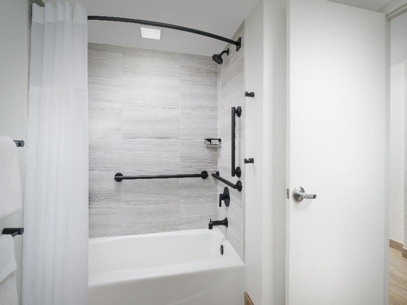 DoubleTree Beach Resort Tampa Bay-North Redington image