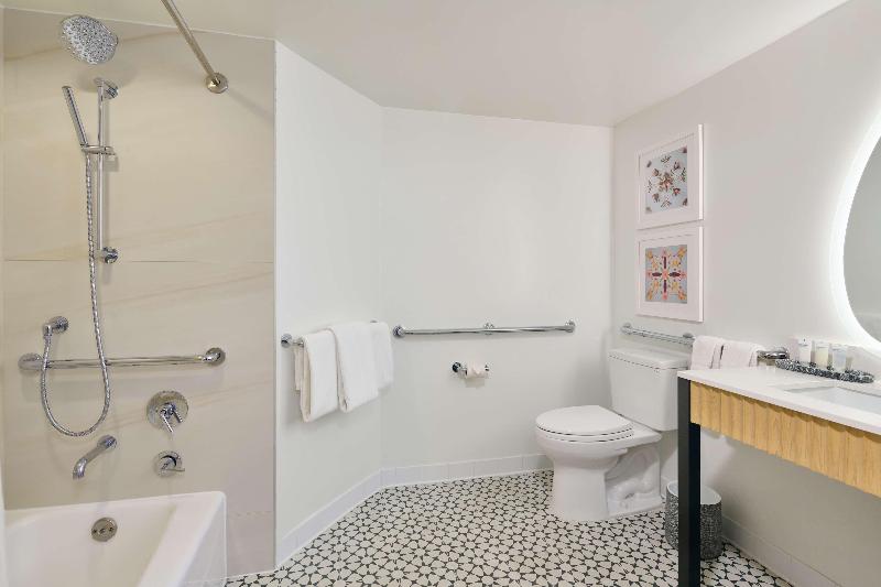 OUTRIGGER Waikiki Paradise Hotel image