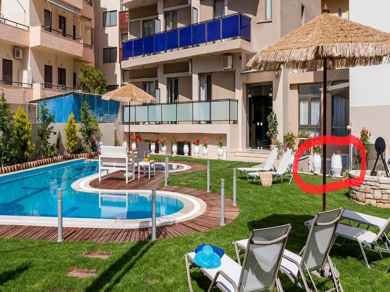 Leonidas Hotel & Apartments image