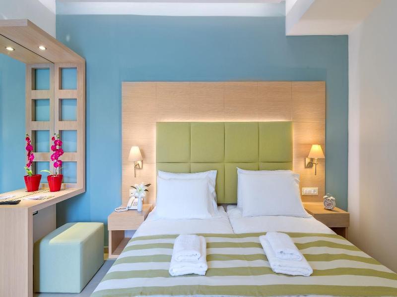 Leonidas Hotel & Apartments image