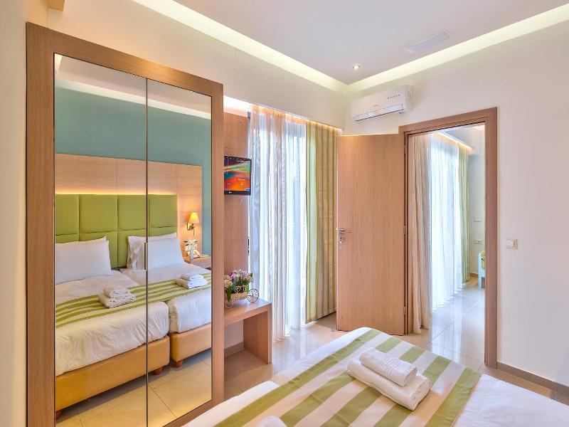 Leonidas Hotel & Apartments image