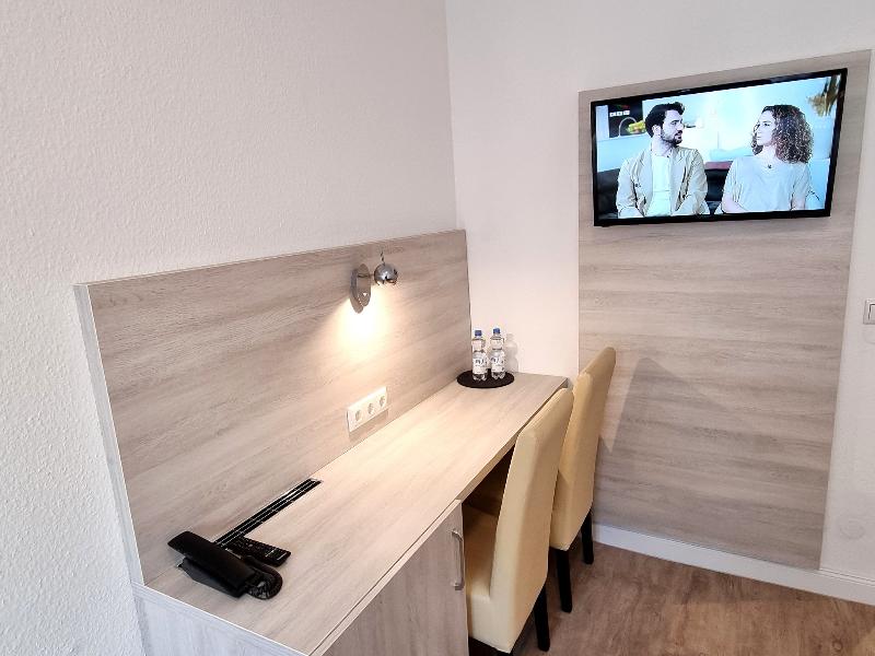 Adler Hotel Frankfurt image
