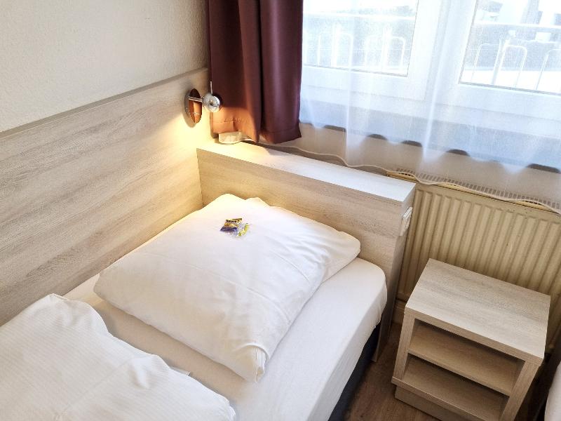 Adler Hotel Frankfurt image