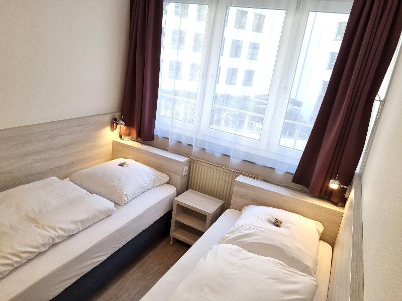 Adler Hotel Frankfurt image