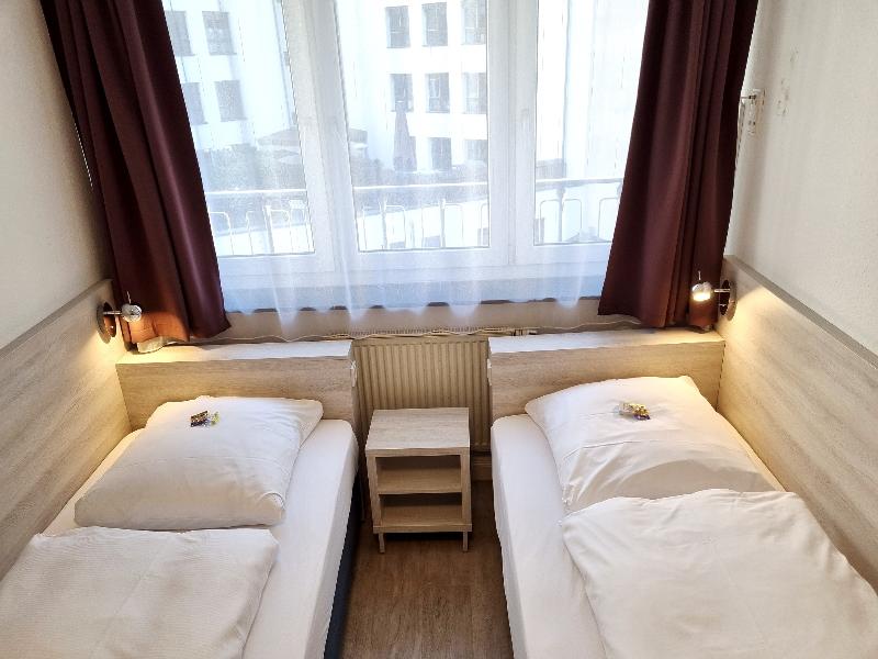 Adler Hotel Frankfurt image