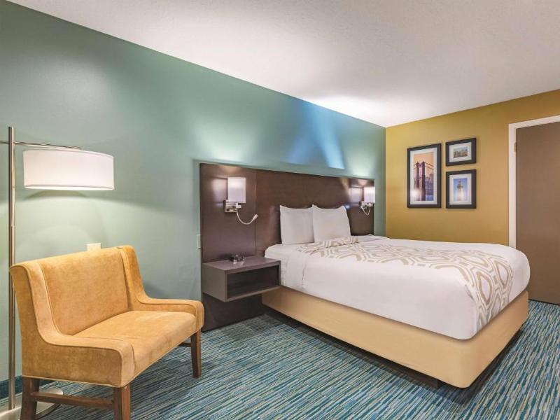 La Quinta Inn Suites San Francisco Airport West image